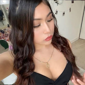 Meet your Posher, Sharon mireya